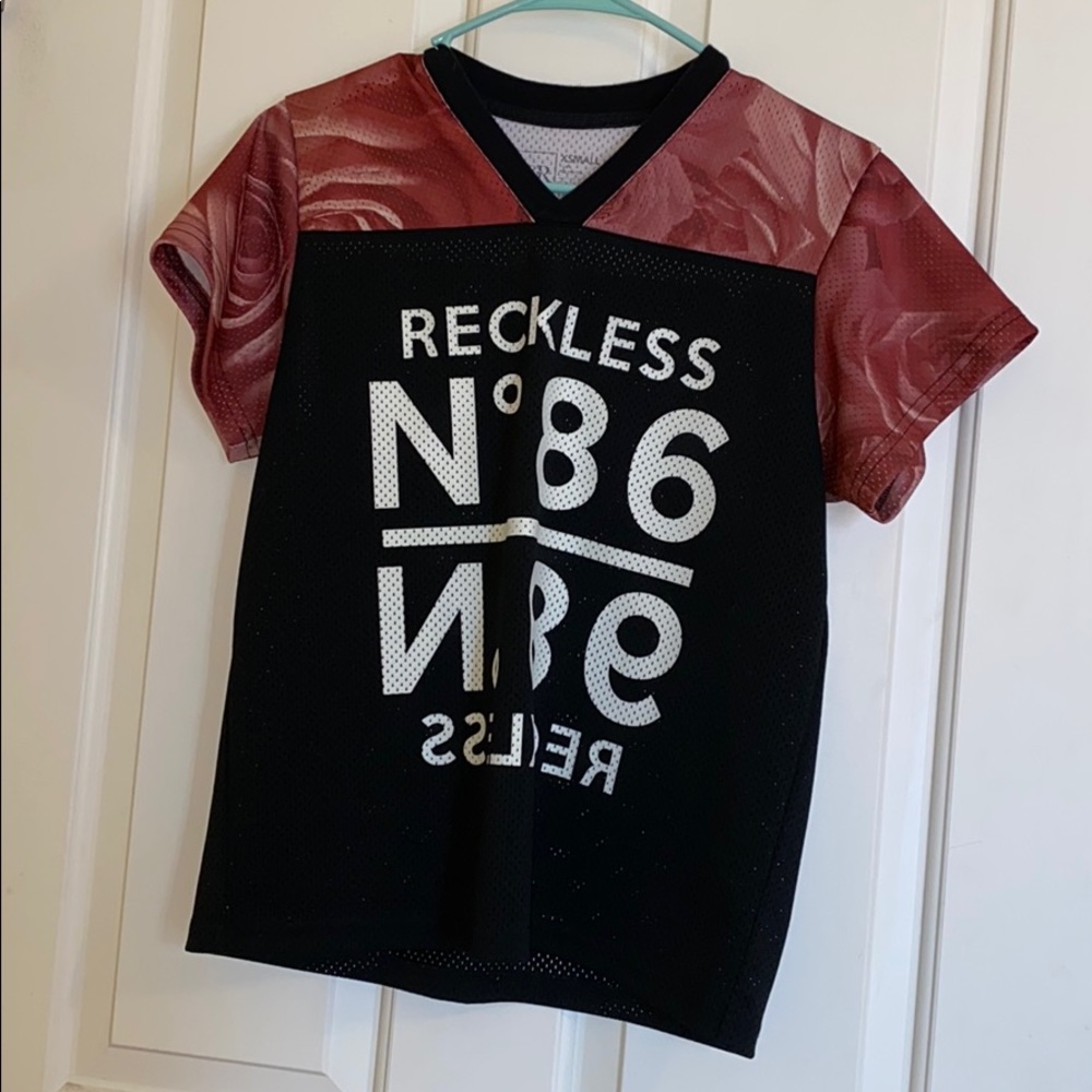 Rose sleeved, Black Jersey